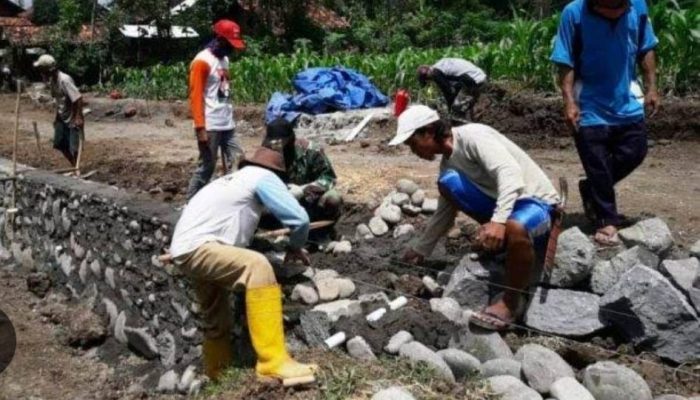 Tuai Protes, Proyek Talud Jalan di Desa Jogoprayan Diduga Serobot Tanah Batas Wilayah