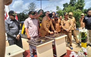 18 Tahun Penantian, Bupati Melawi Dadi Sunarya Usfa Yursa Resmikan Jembatan Rangka Baja Sungai Pinoh 2 di Kota Baru