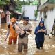 Monitoring Titik Banjir, Lurah Kembangan Selatan Pastikan Warga tertangani Baik