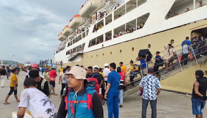 H-10 Tanjung Perak Menjadi Pelabuhan Tersibuk Layani Pemudik