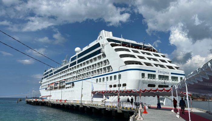 MS Insignia Sandar, Pelabuhan Celukan Bawang, Catat Layanan Kelas Dunia