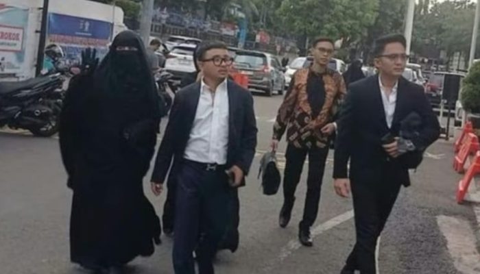 Datangi Polda Metro Jaya Umi Pipik Laporkan Dua Akun Netizen