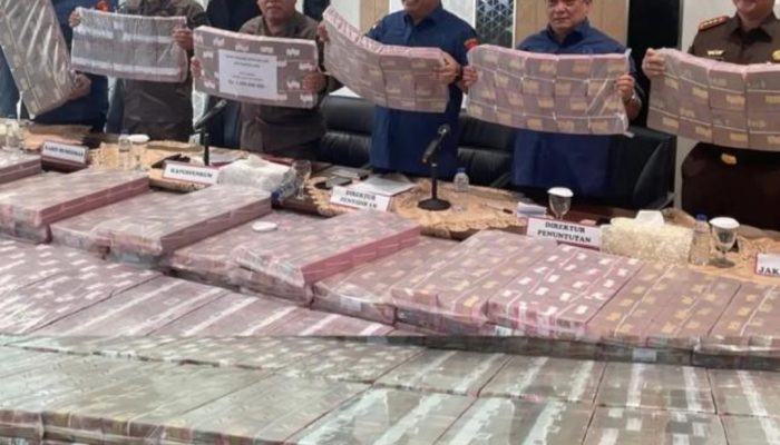 Kejagung Sita Uang Tunai Rp920 Miliar di Rumah Eks Pejabat MA, Zarof Ricar Diduga Lakukan TPPU Sejak 2012