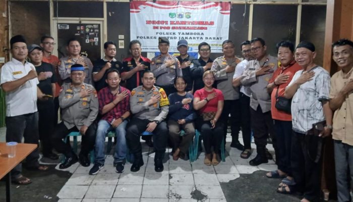 Ngopi Bareng Kamtibmas, Kapolsek Tambora Dengarkan Curhatan Warga