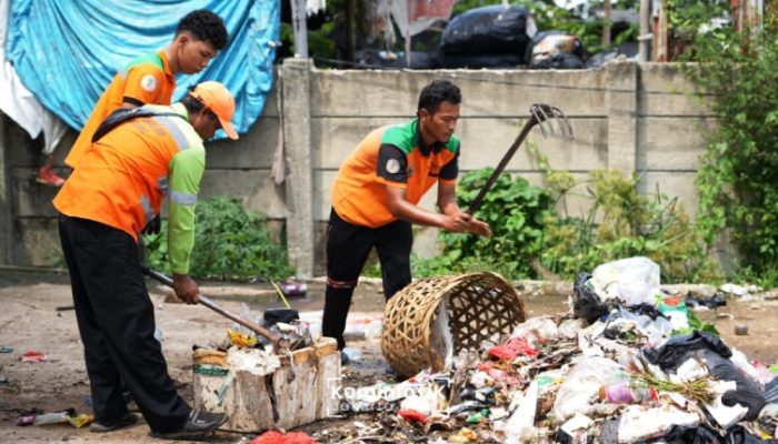 Wali Kota Jakbar Minta Sudis LH Jakbar dan Lurah Cegah Pembakaran Sampah