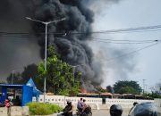 38 Unit Bus Tak Layak Pakai Terbakar di Terminal Rawa Buaya, Diduga Akibat Percikan Las