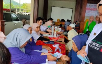 Ratusan Warga Serbu Pengobatan Gratis IDI Klaten di Desa Burikan, Rela Antri Periksa Kesehatan Sejak Pagi