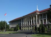 UGM Tegaskan Kembali Keaslian Ijazah Joko Widodo Usai Pernyataan Mantan Rektor Sofian Effendi