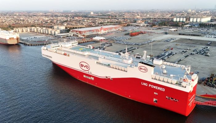 Kapal RoRo Jumbo Kapasitas 7000 Unit Mobil Sukses Dilayani Pelindo