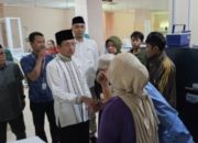 Menag Jenguk Korban Ambruknya Gedung Majelis Taklim di Bogor, Serahkan Bantuan Rp150 Juta