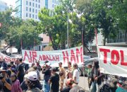 Jaringan Rakyat Miskin Kota & Urban Poor Consorsium Gelar Aksi Tolak Swastanisasi Air di Depan Gedung DPRD DKI