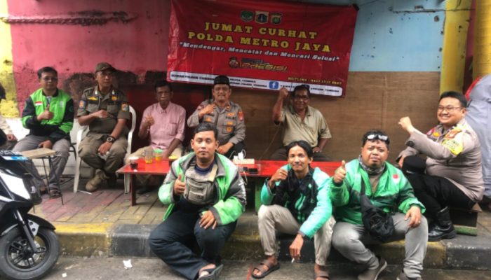 Warga Tanah Sereal Ikut Serta dalam ‘Jumat Curhat’ Bersama Polsek Tambora