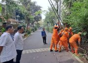 Portal yang Dikeluhkan Warga di Kembangan Selatan Akhirnya Dibongkar Lurah