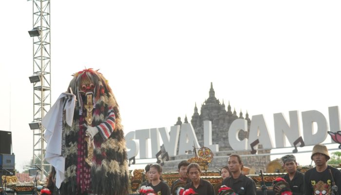 8 Gunungan Warnai Pembukaan Festival Candi Kembar ke-6, Desa Bugisan Mantapkan Diri Sebagai Destinasi Wisata Budaya