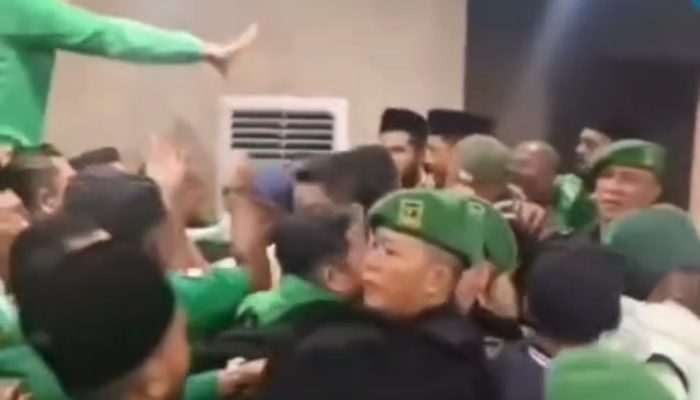 Muktamar PPP ke-10 di Ancol Diwarnai Kericuhan dan Baku Hantam
