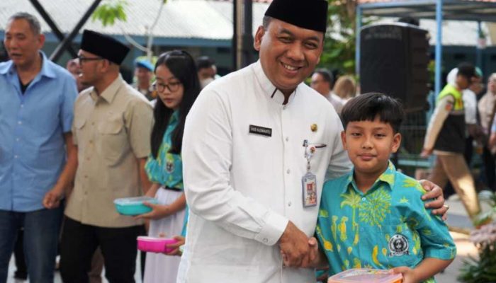Wali Kota Apresiasi Program “Makan Bahagia Gratis” bagi Siswa SD di Jakarta Barat