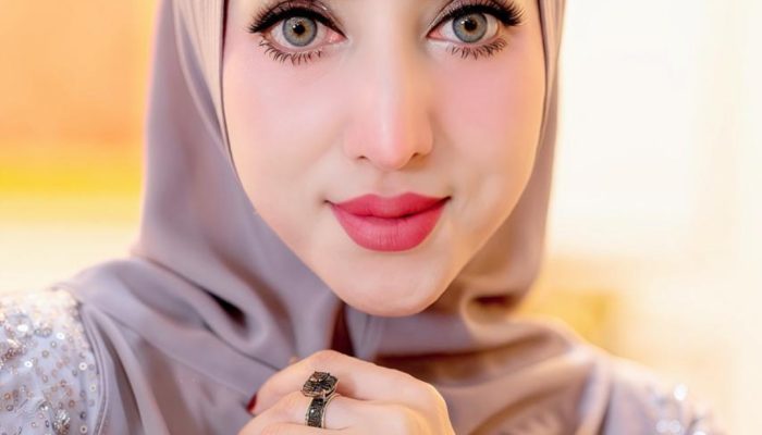 Pesta Akbar “Empat Momen dalam Satu”: Dbiebet Rilis Single Religi Sekaligus Rayakan Milad Suami Tercinta!