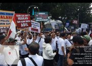 Ratusan Pekerja Tempat Hiburan Gelar Aksi Tolak Perda Kawasan Tanpa Rokok di Depan DPRD DKI Jakarta